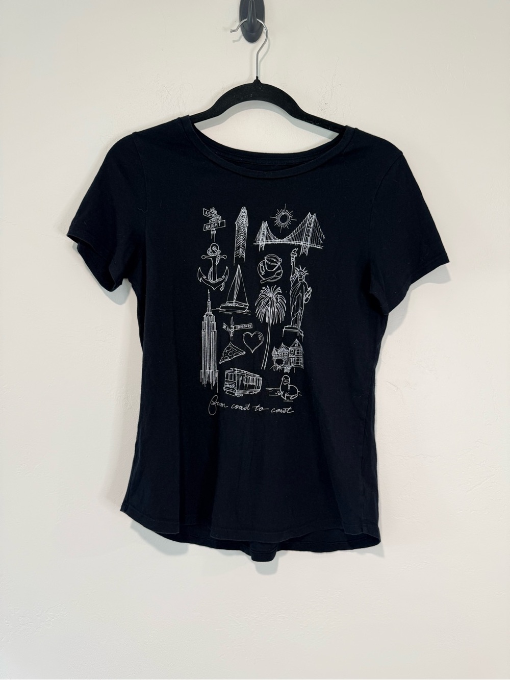 Old Navy EveryWear NYC Graphic Tee Black Cotton T-Shirt Women’s Small Petite - Picture 3 of 6